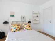 Se alquila habitación en apartamento de 3 dormitorios en...