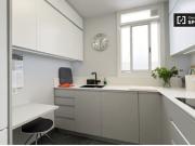 Se alquila habitación en apartamento de 3 dormitorios en...