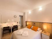 Se alquila habitación en apartamento de 3 dormitorios en...