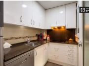 Se alquila habitación en apartamento de 3 dormitorios en...