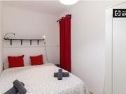 Se alquila habitación en apartamento de 3 dormitorios en...