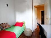 Se alquila habitación en apartamento de 3 dormitorios en...