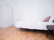 Habitación en piso compartido en alquiler en Palomeras...