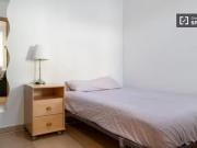 Se alquila habitación en apartamento de 3 dormitorios en...