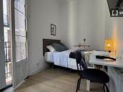 Se alquila habitación en apartamento de 4 dormitorios en...