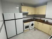 Se alquila habitación en apartamento de 4 dormitorios en...