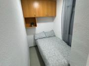 Se alquila habitación en apartamento de 4 dormitorios en...