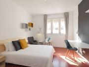 Se alquila habitación en apartamento de 4 dormitorios en...