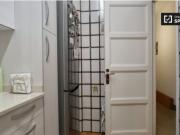 Se alquila habitación en apartamento de 4 dormitorios en...