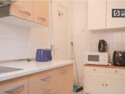 Se alquila habitación en apartamento de 4 dormitorios en...