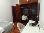 Se alquila habitación en apartamento de 4 dormitorios en...