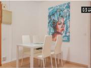 Se alquila habitación en apartamento de 4 dormitorios en...