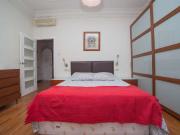 Se alquila habitación en apartamento de 5 dormitorios en...