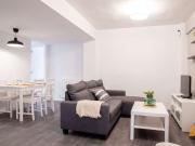 Se alquila habitación en apartamento de 5 dormitorios en...