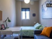 Se alquila habitación en apartamento de 5 dormitorios en...