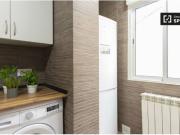 Se alquila habitación en apartamento de 6 dormitorios en...