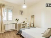 Habitación en piso compartido de 6 habitaciones en Jerónimos