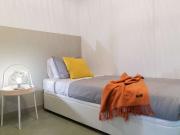 Se alquila habitación en apartamento de 7 dormitorios en...
