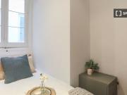 Se alquila habitación en apartamento de 7 dormitorios en...