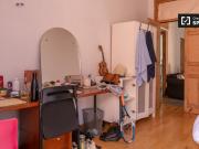 Se alquila habitación en apartamento de 7 dormitorios en...