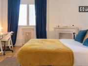 Se alquila habitación en apartamento de 7 dormitorios en...