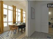 Se alquila habitación en apartamento de 9 dormitorios en...