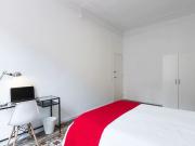 Se alquila habitación en calle Balmes, Barcelona