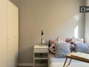 Se alquila habitación en coliving de 10 habitaciones en...