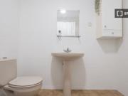 Se alquila habitación en coliving de 7 habitaciones en...