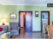 Se alquila habitación en el apartamento de 4 dormitorios...