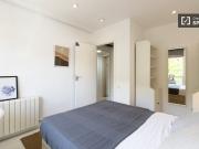 Habitación en piso compartido en alquiler en Sants...