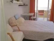 Se alquila habitación en el apartamento de 6 dormitorios...