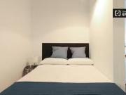 Se alquila habitación en el apartamento de 7 dormitorios...