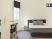 Se alquila habitación en elegante apartamento de 6...