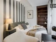 Habitación en piso de 6 habitaciones en alquiler en...