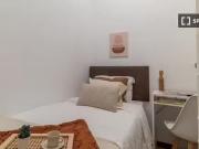 Se alquila habitación en La Nova Esquerra de...