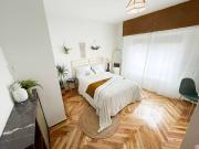 Se alquila habitación en piso 7 dormitorios en Tetuán,...