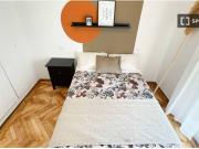 Se alquila habitación en piso 7 dormitorios en Tetuán,...