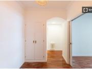 Se alquila habitación en piso 7 dormitorios en Tetuán,...