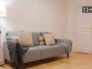 Se alquila habitación en piso compartido de 10...