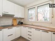 Se alquila habitación en piso compartido de 10...