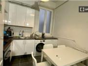 Se alquila habitación en piso compartido de 10...