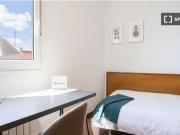 Se alquila habitación en piso compartido de 12...