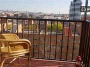 Se alquila habitación en piso compartido de 2...