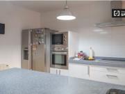 Se alquila habitación en piso compartido de 2...