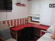 Se alquila habitación en piso compartido de 3...