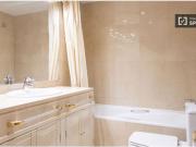 Se alquila habitación en piso compartido de 3...