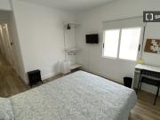Se alquila habitación en piso compartido de 3...