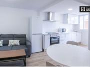 Se alquila habitación en piso compartido de 3...