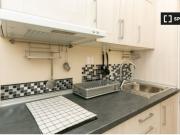 Se alquila habitación en piso compartido de 3...